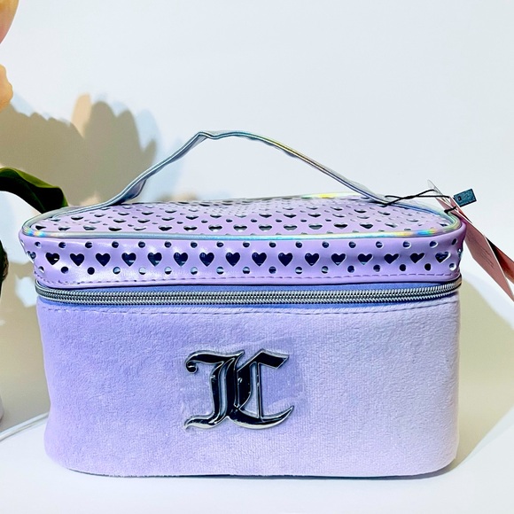 Juicy Couture Handbags - 💜 Juicy Couture Cosmetic Bag